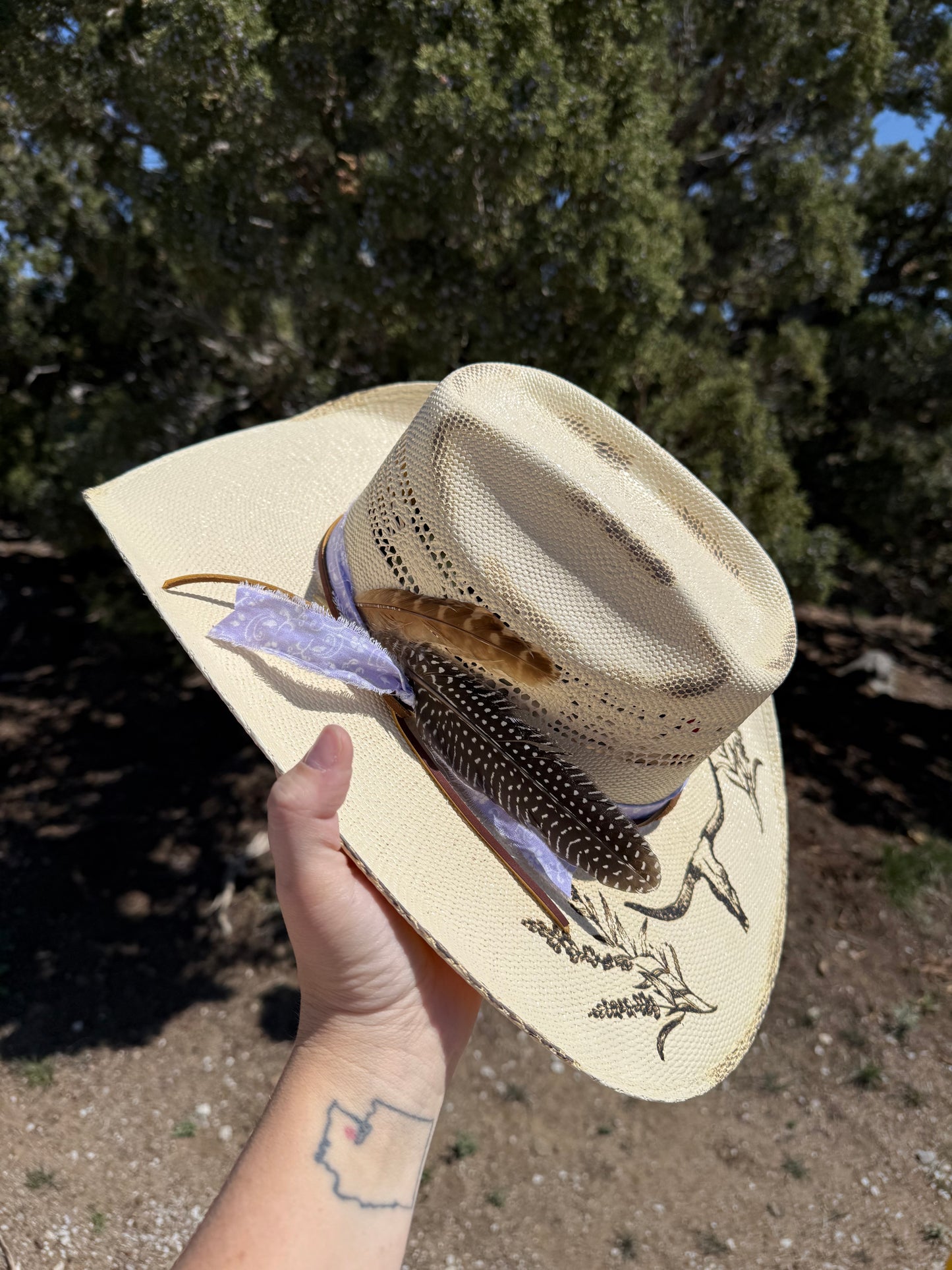 LAVENDER LONGHORN-STRAW