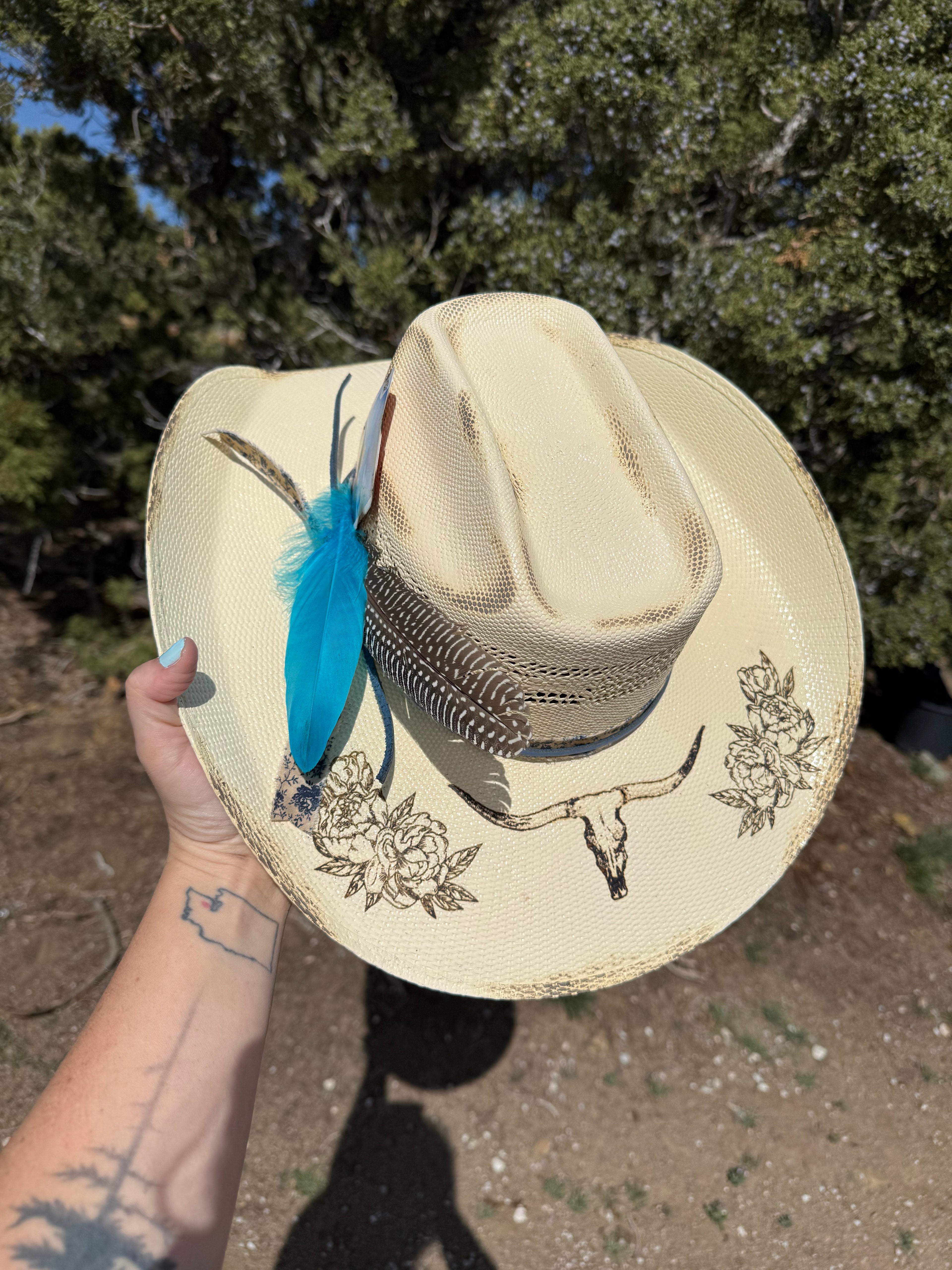 COWGIRL BLUES-STRAW