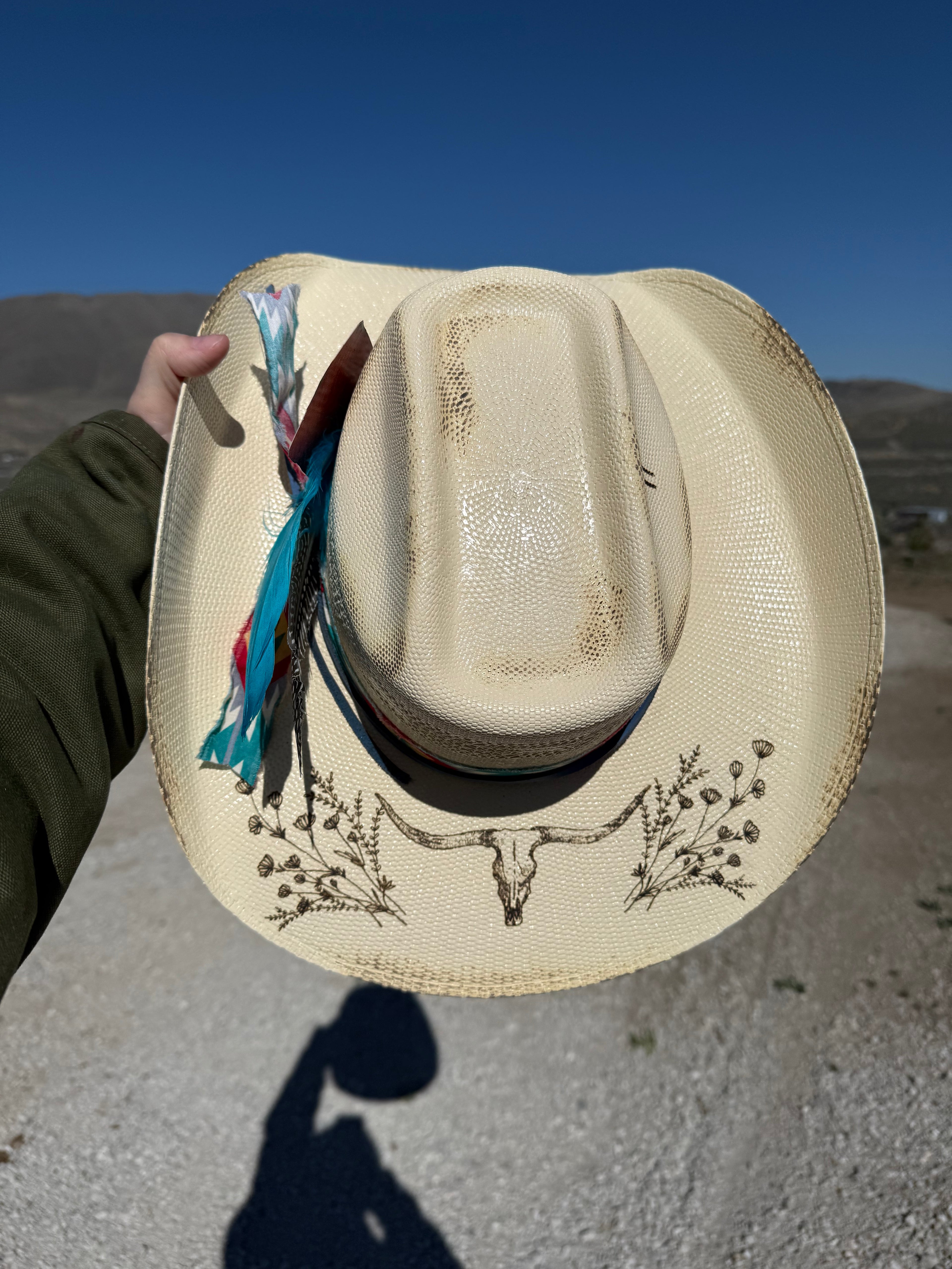WILD COWGIRL-STRAW