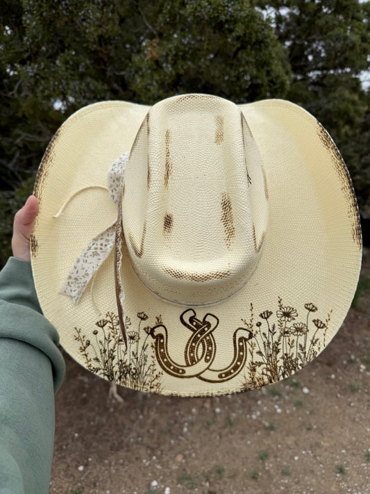 COWGIRL WILDFLOWER-STRAW
