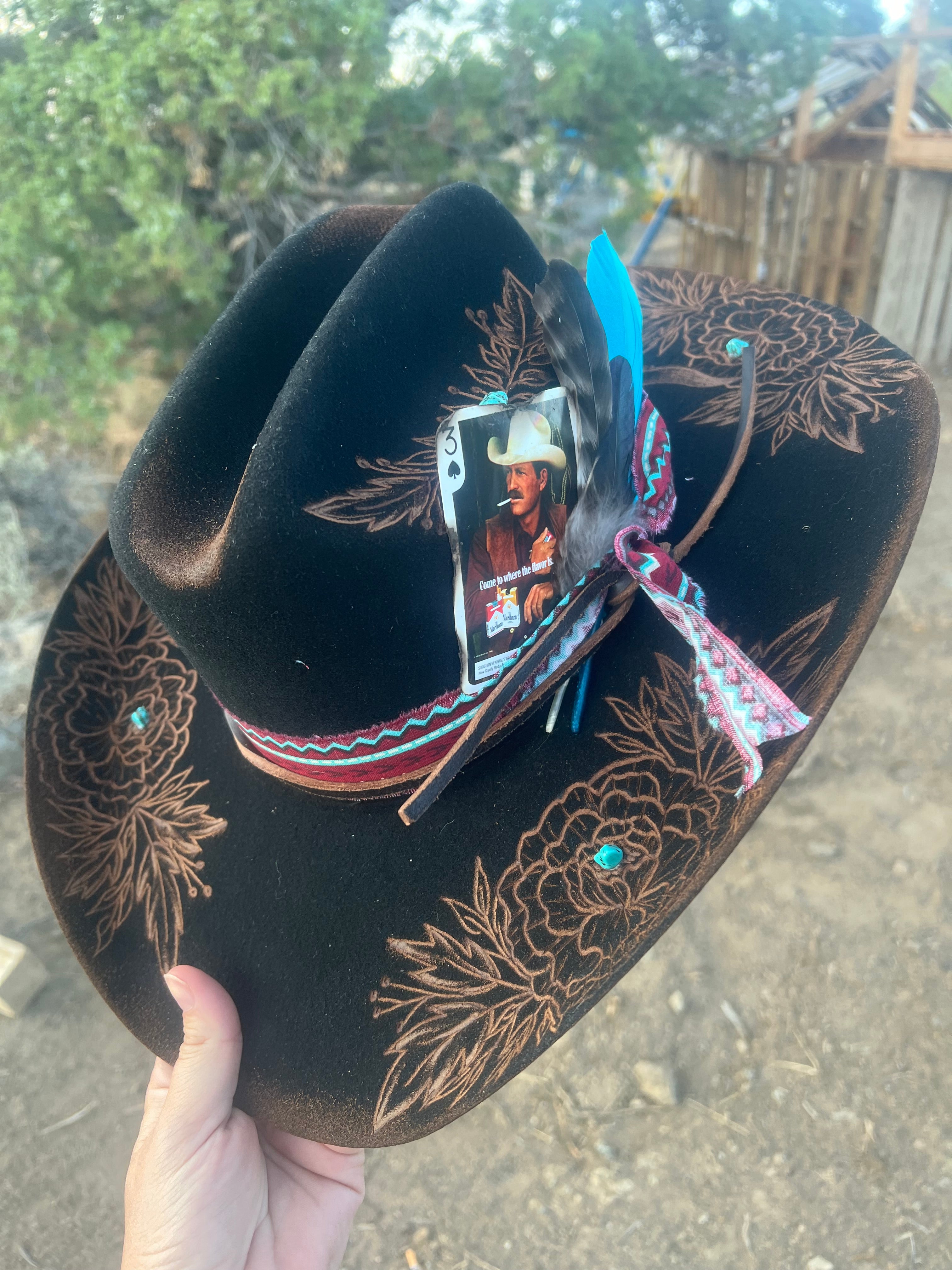 WESTERN COWGIRL