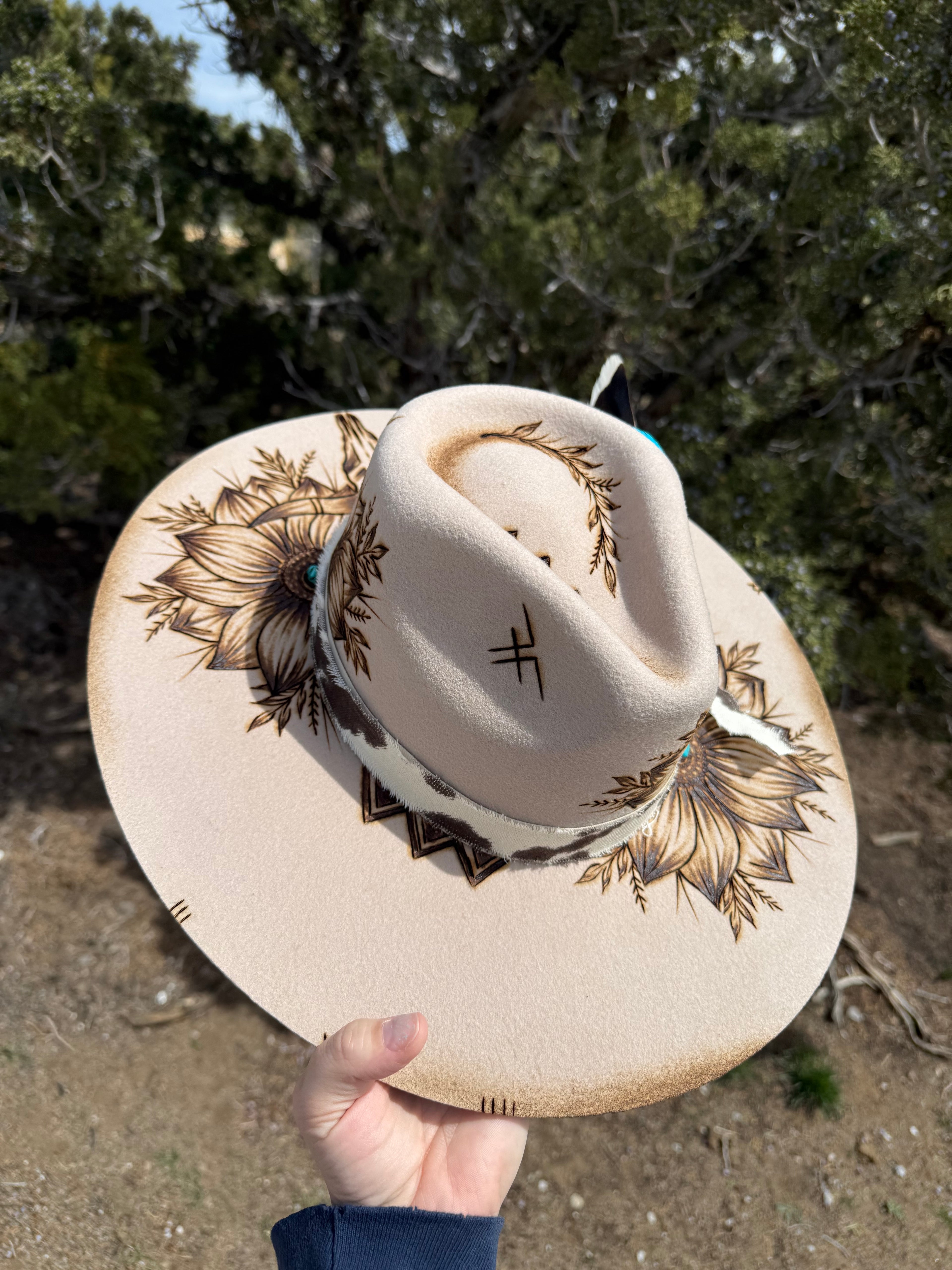 PRE-ORDER RUSTIC COWGIRL