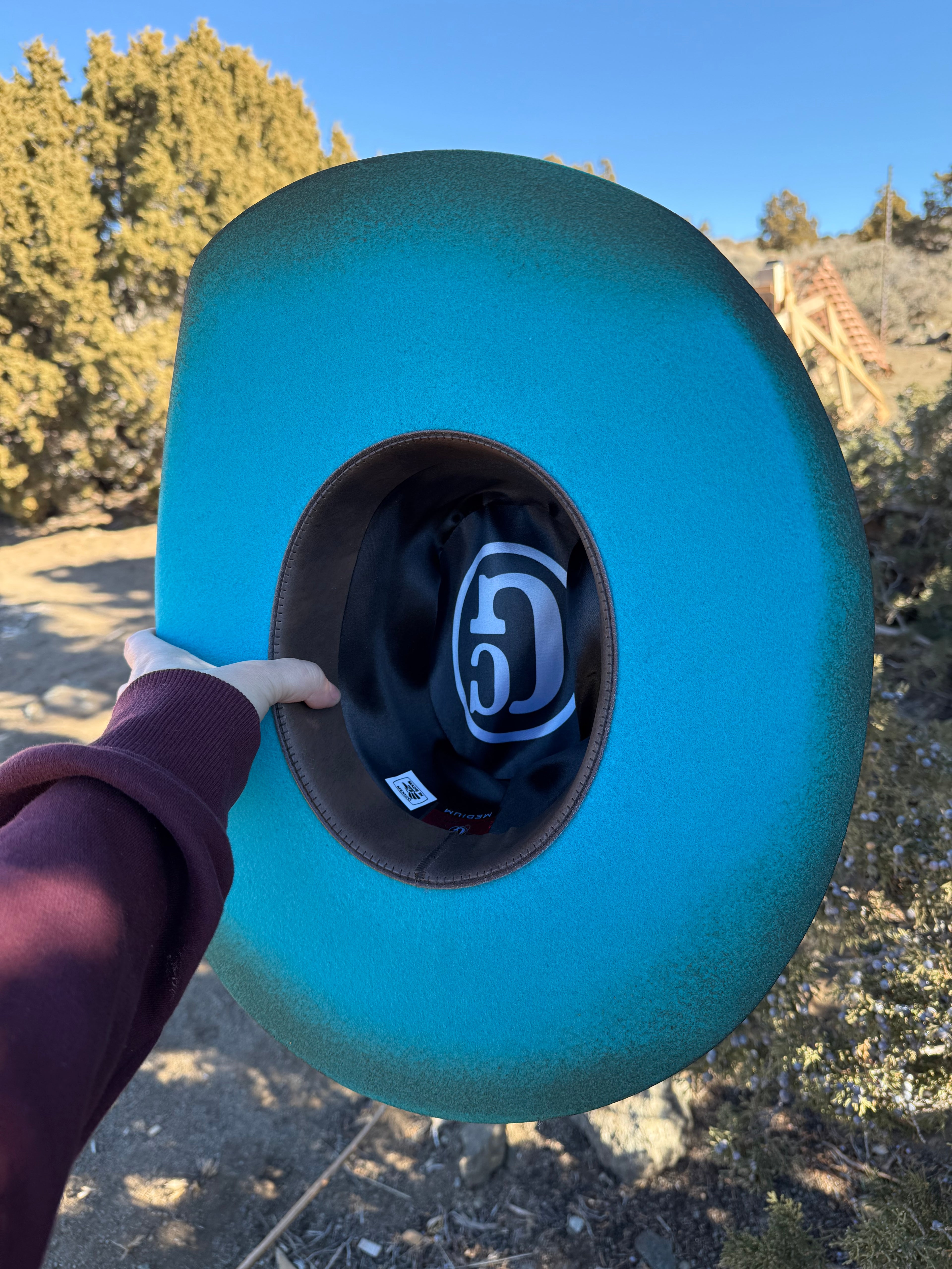 PRE-ORDER TURQUOISE ON TEAL