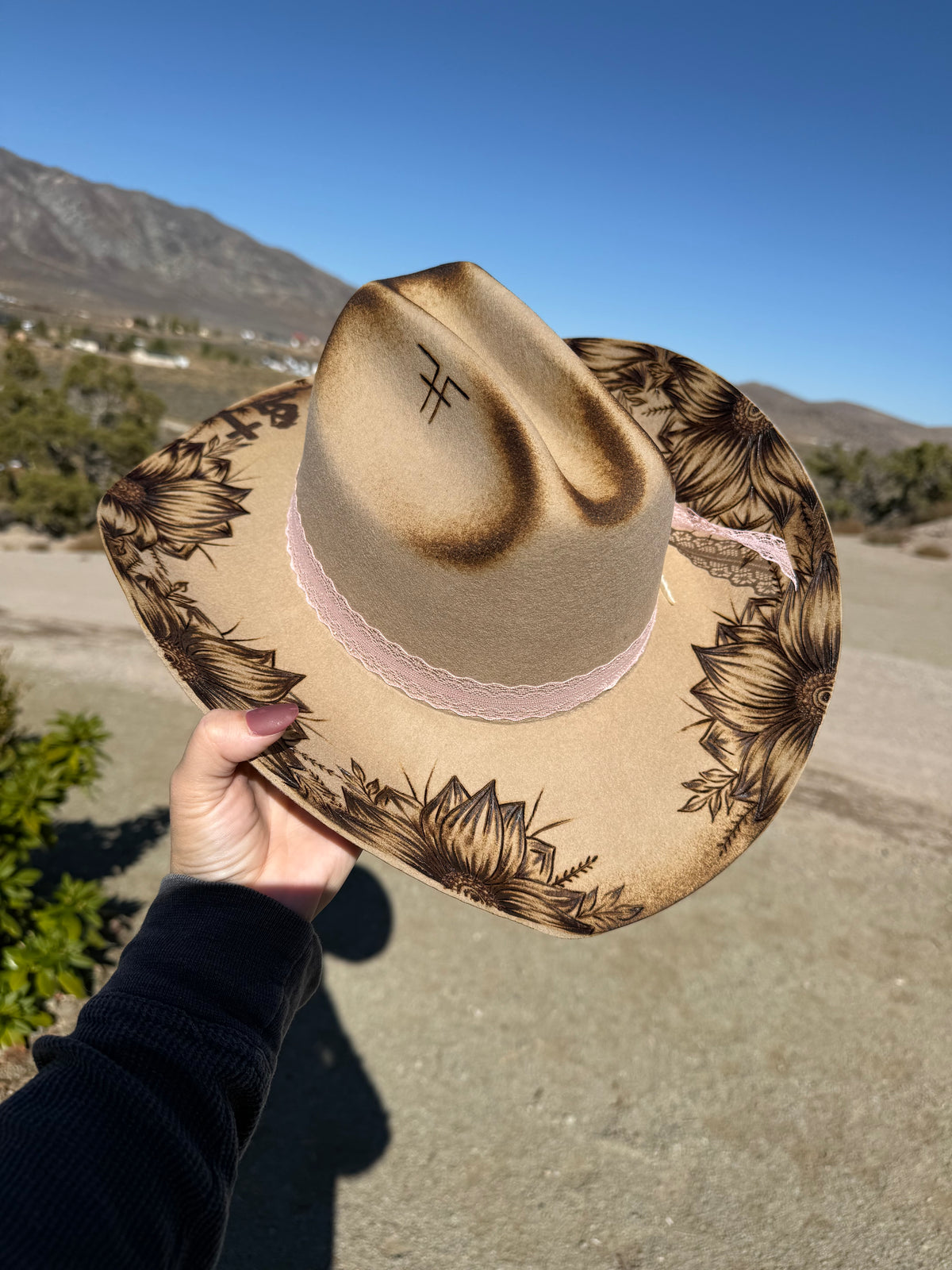 PRAYING COWGIRL-SELECT