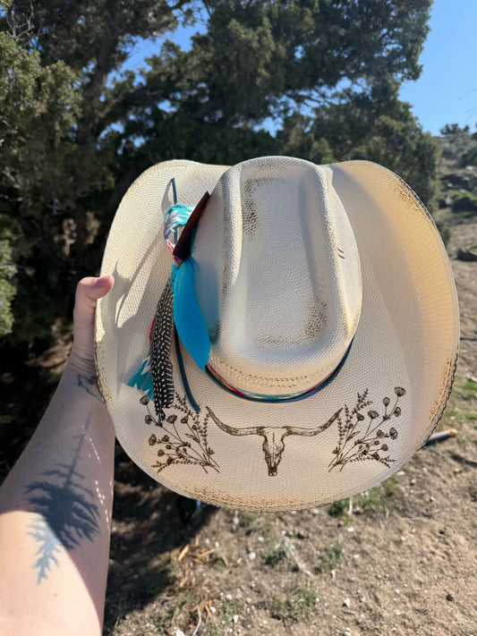 WILD COWGIRL-STRAW