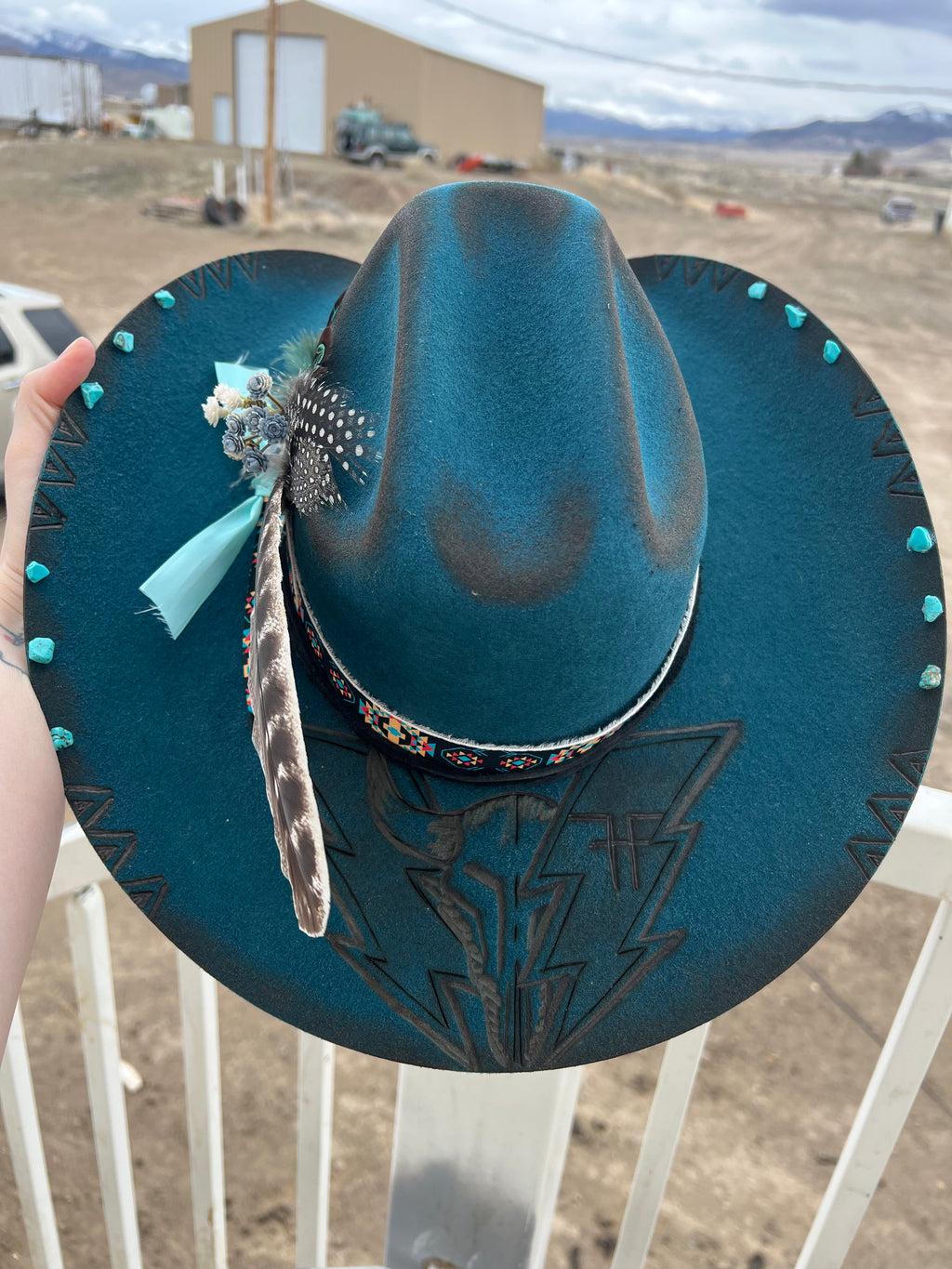 TURQUOISE LIGHTNING