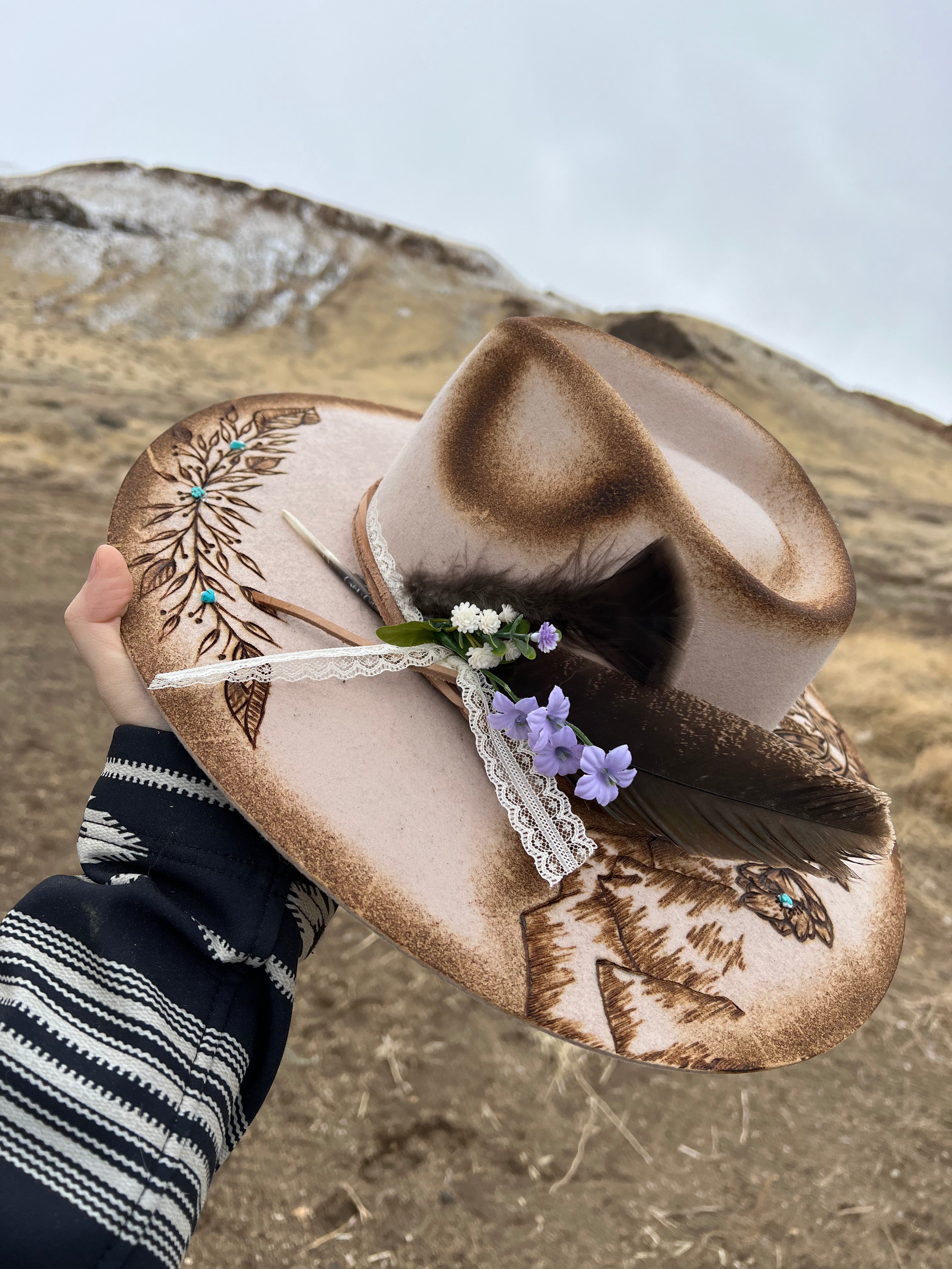 MOUNTAIN COWGIRL